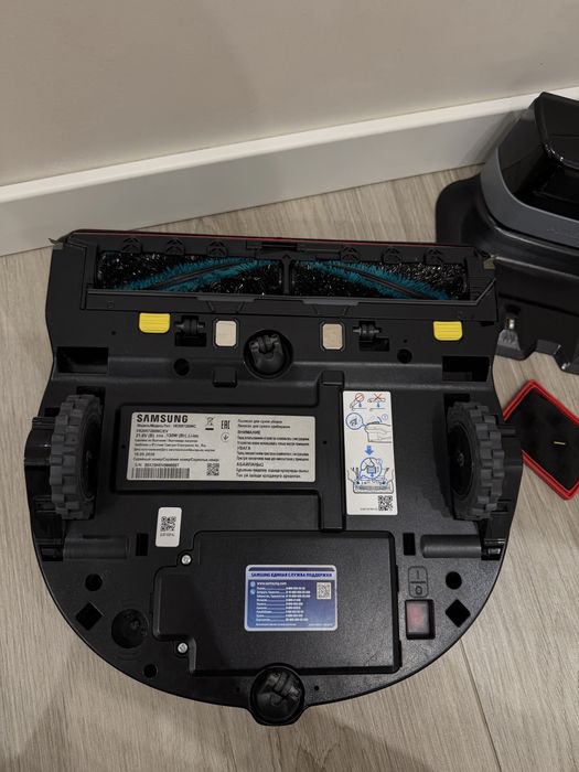 Робот-пилосос Samsung VR20R7260WC для сухого прибирання