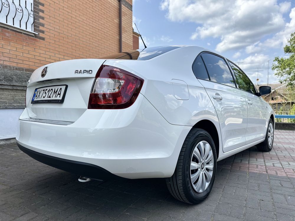 Продам SKODA RAPID 1.2TSI 2015 рік