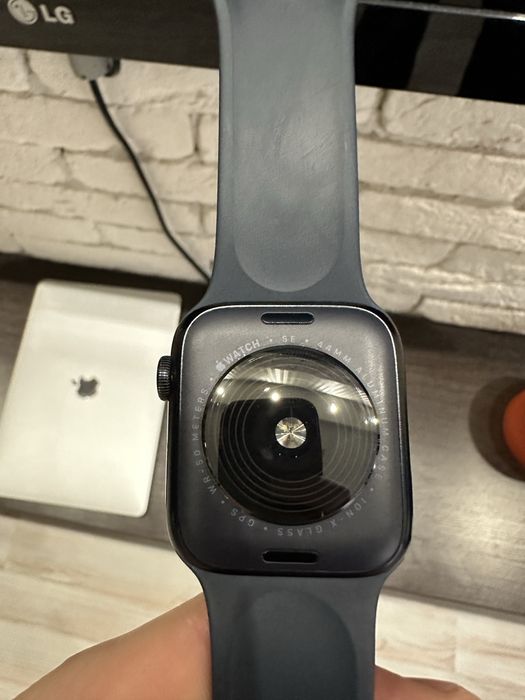 Apple Watch SE 2 2023