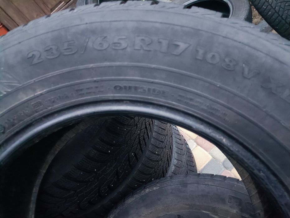 Nokian 235/65 R17 XL комплект зимової резини