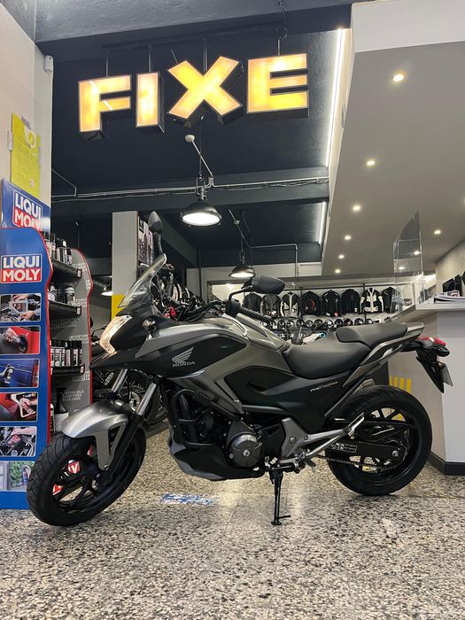 Honda NC 750 XA em Óptimo estado revisionada com Crash bars Leo Vince