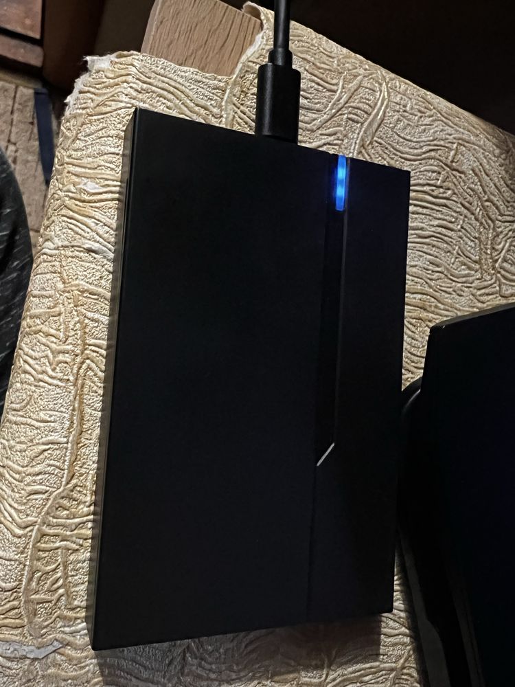 Hitachi 250 gb с внешним карманом и 1Tb