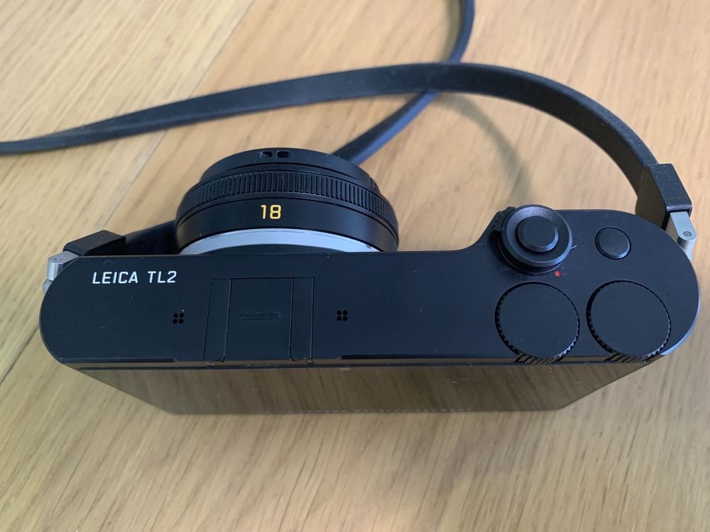 Leica TL2 with lens