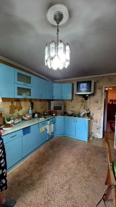 Продам дом на два входа с участком, центр село Усатово/10км от  Одессы