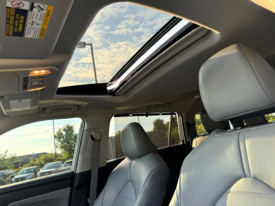 Toyota Highlander Hybrid XLE      2022