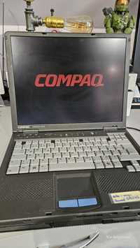 Stary retro Laptop compaq