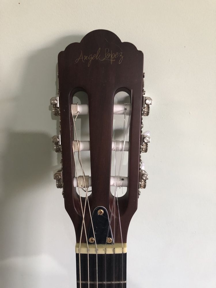 Guitarra acustica nylon solida Angel Lopez