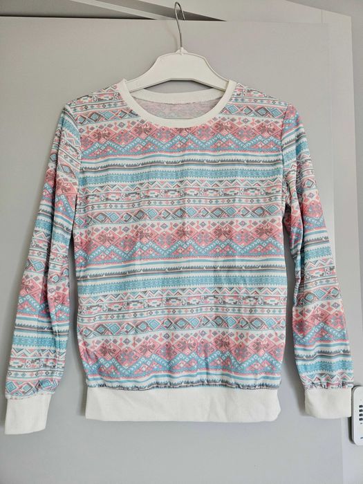 Bluza błękitno-różowa we wzorki