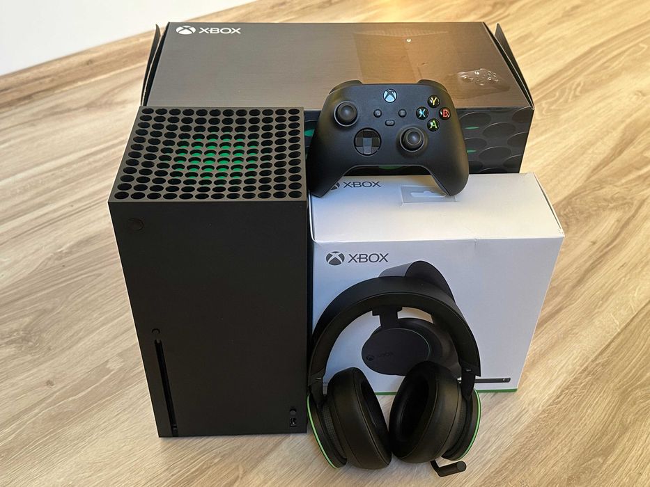 Xbox Series X 1TB + pad+ słuchawki bezprzewodowe Xbox Wireless headset