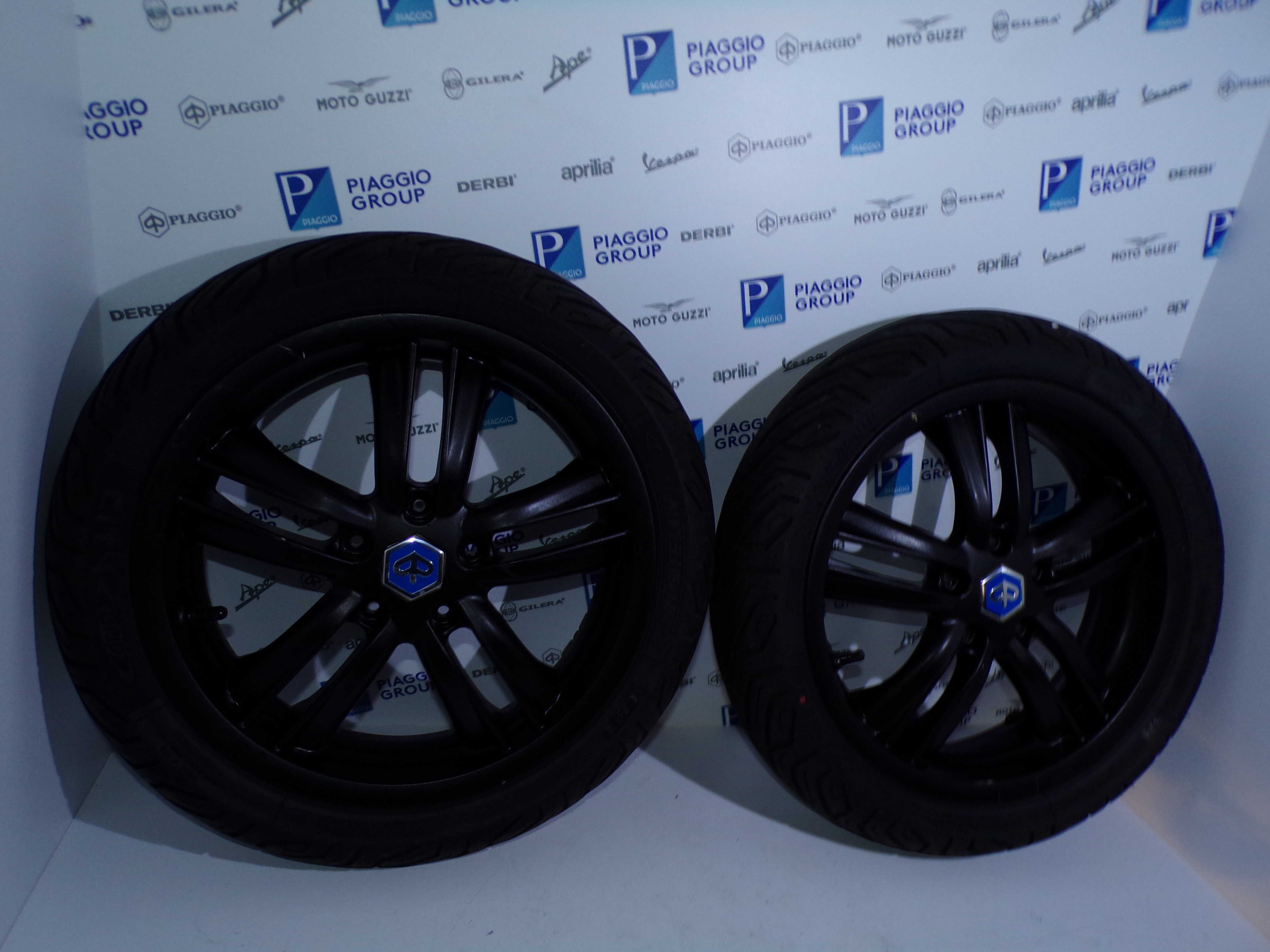 Koła Felgi Opony przód Piaggio MP3 300 Hpe Vespa Gts 13"