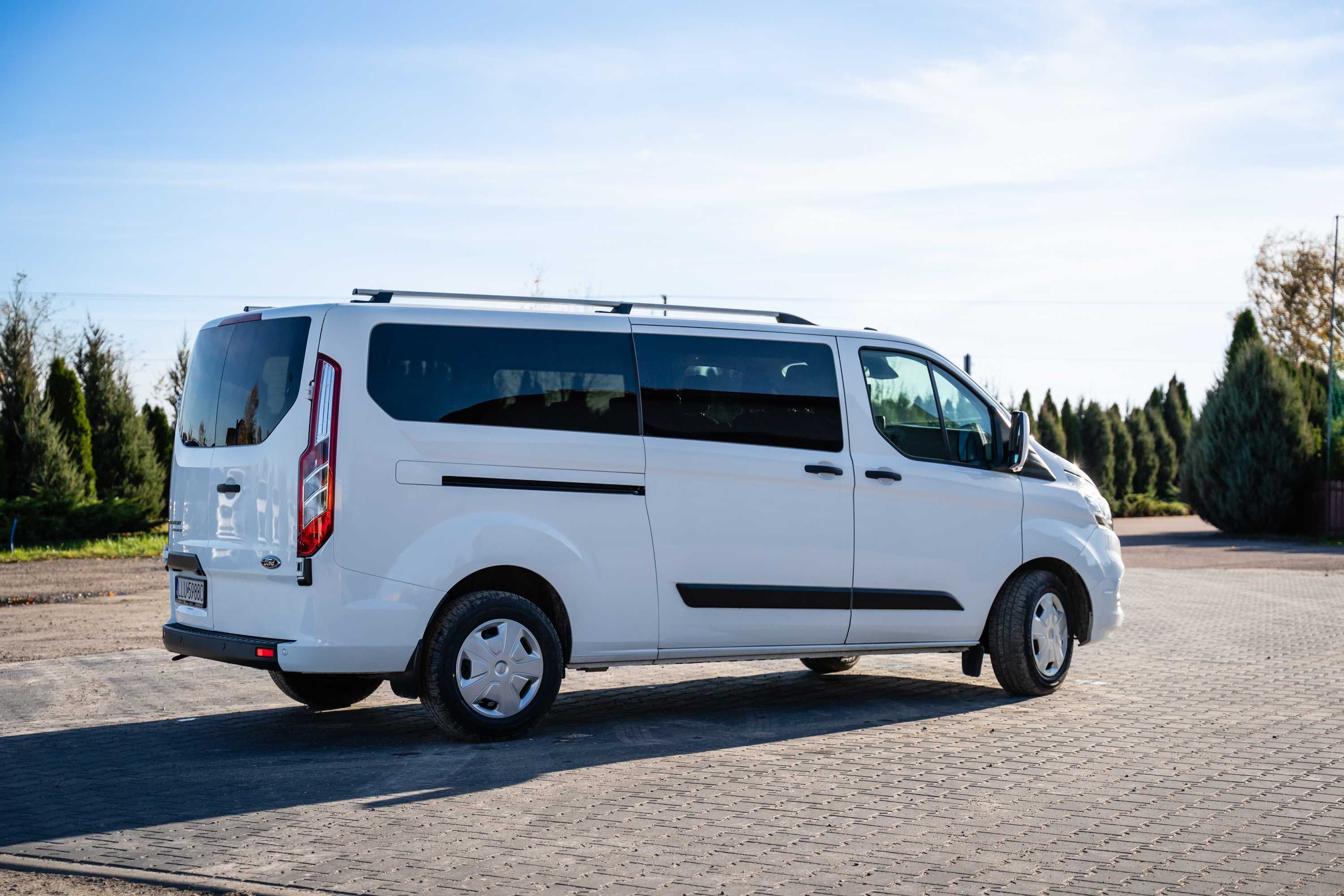 Bus 9-osobowy Wynajem do Wynajęcia Ford Transit Custom