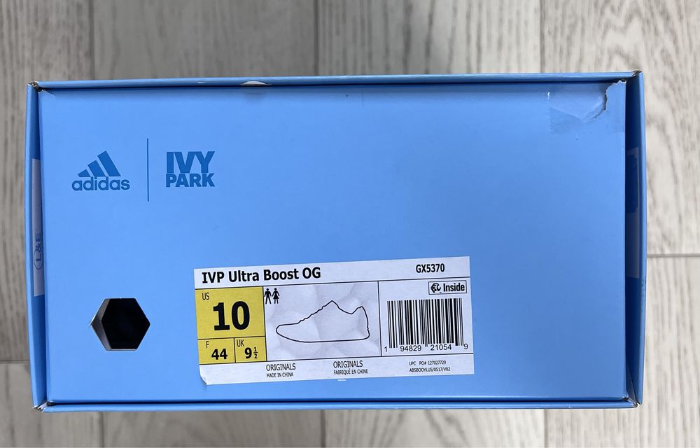 Кросівки Adidas IVP Ultra boost OG x Ivy Park, розмір 44 / юс 10