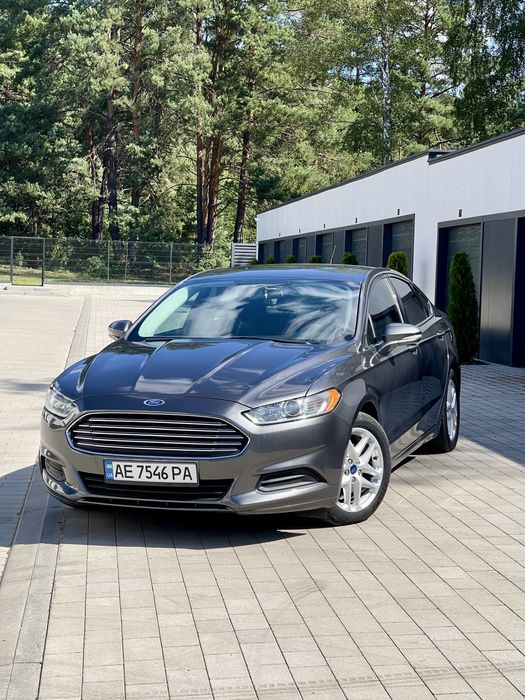 Ford Fusion SE 2016