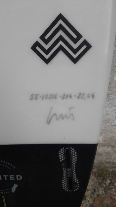 Prancha de surf tamanho 5'5 com 22,5 litros