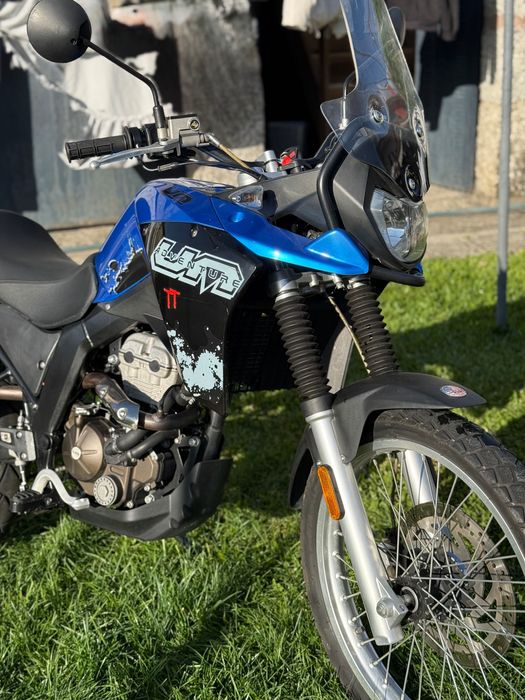 Motociclo UM Adventure