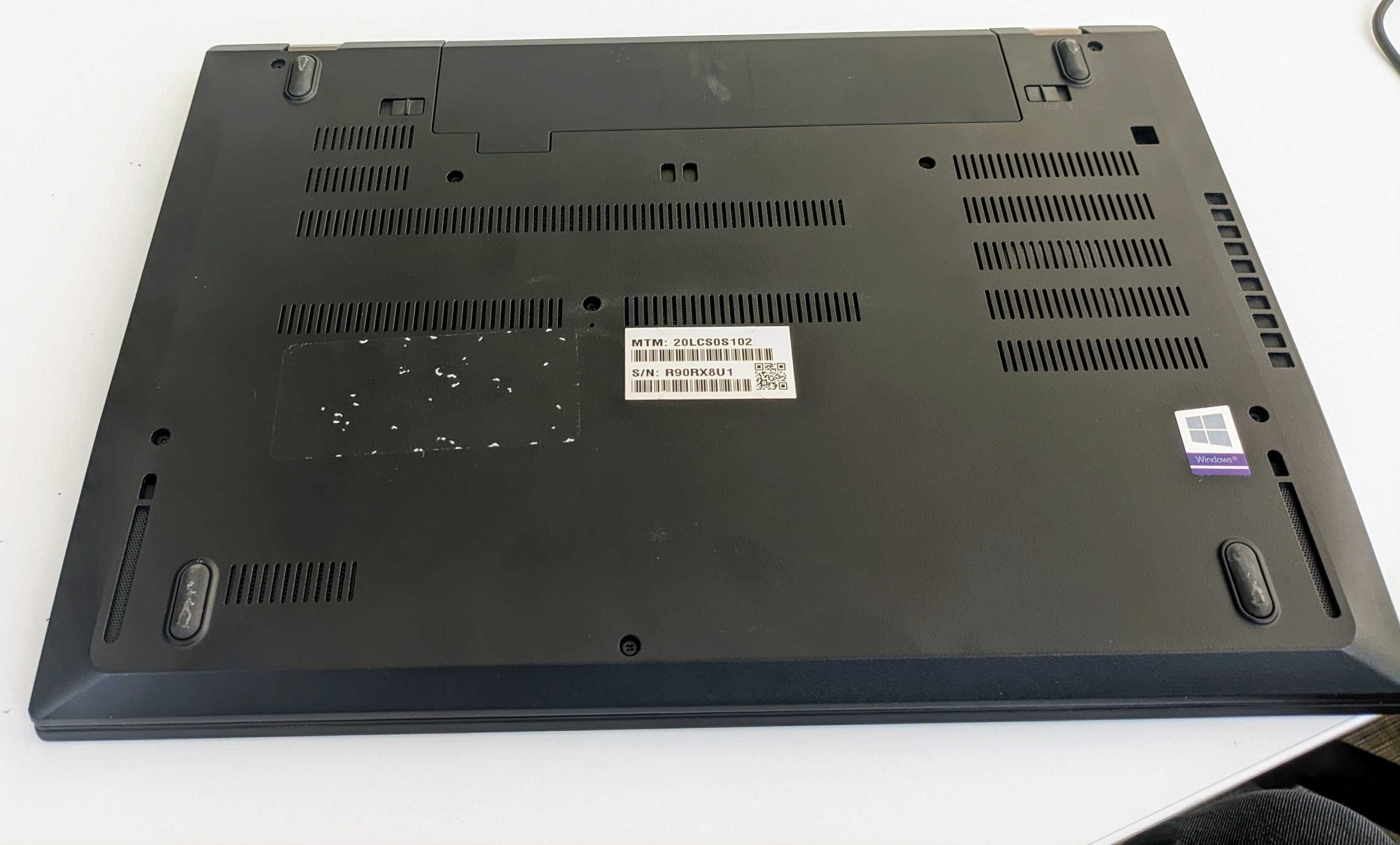 Lenovo ThinkPad P52s – i7 | 16GB RAM | SSD NVMe | Gráfica Dedicada