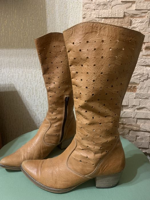 Сапоги женские, казаки. Кожаные.