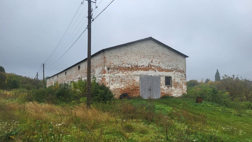 Продам приміщення під ферму або виробництво