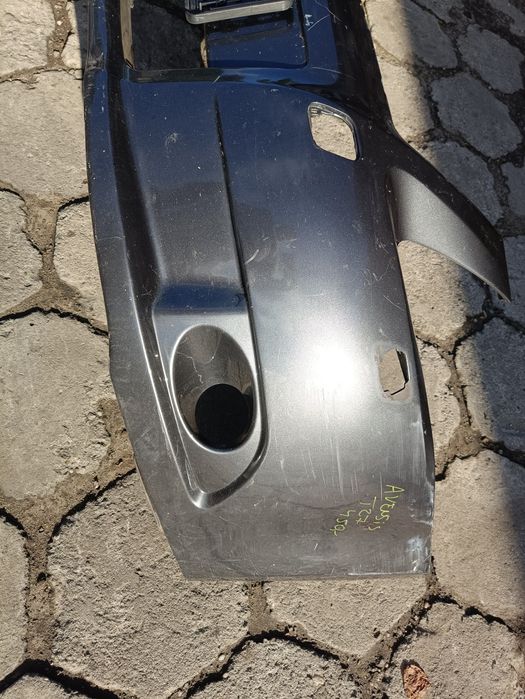 Toyota Avensis t27 zderzak przedni przód skorupa poszycie orginał ładn