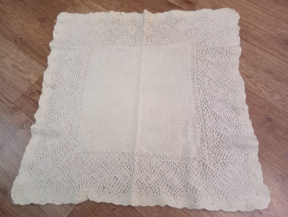 Шерстяной платок советских лет. 70*70 сантиметров.