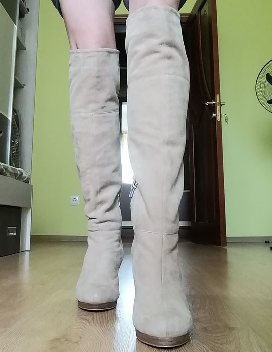 Чоботи зимові замшеві жіночі 37 розмір.