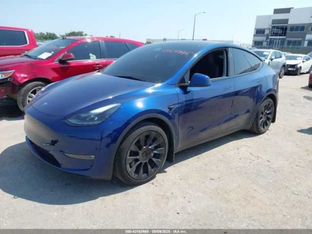 Tesla Model Y Awd/long Range Dual Motor 2023 *