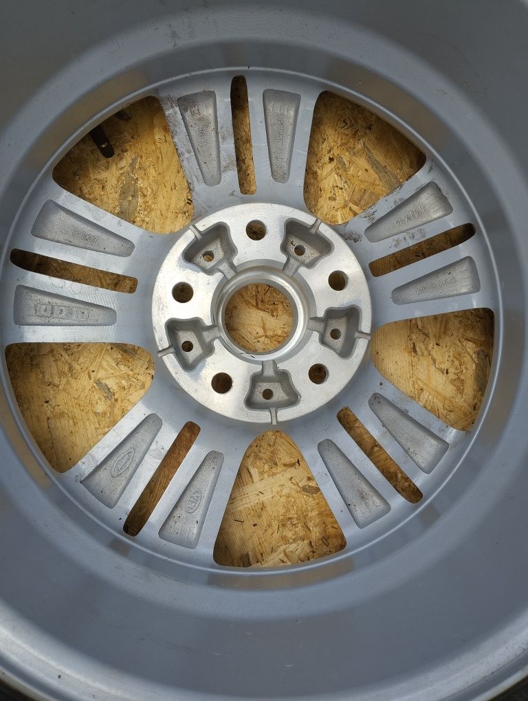 Koła Felgi Kia R16 215/70 67.1 5x114.4 5 sztuk felg
