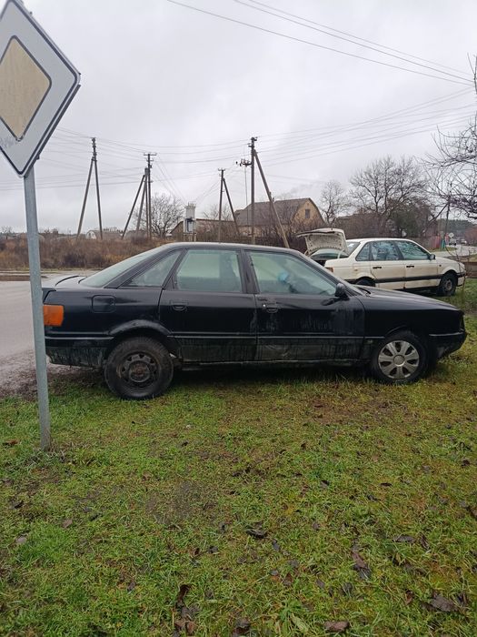 Ауді 80 ( бочка ) на ходу