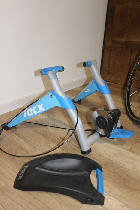 trenażer tacx satori T2400