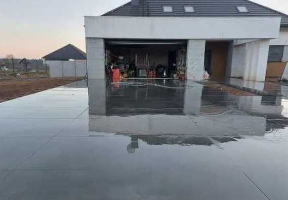 WYTRZYMAŁA posypka utwardzająca Beton zacierany OKAZJA