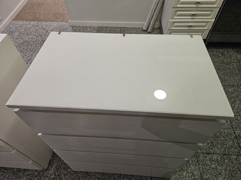 Movel de gavetas branco