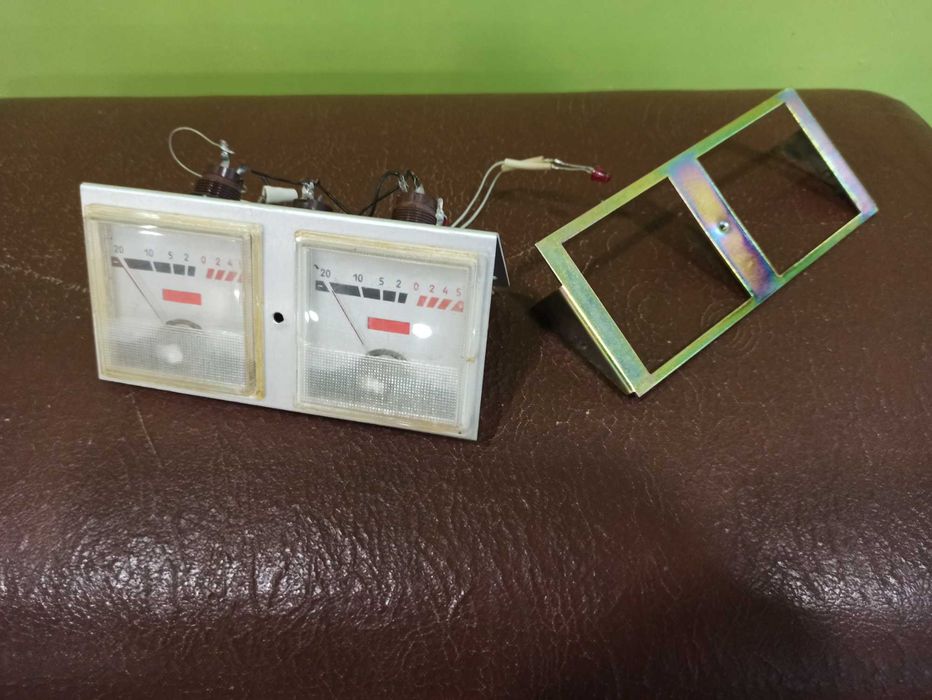 Микшерный пульт Электроника ПМ 03. Разборка.