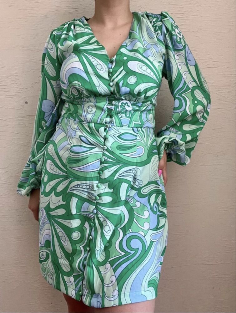 Sukienka we wzory mohito zielona na guziki