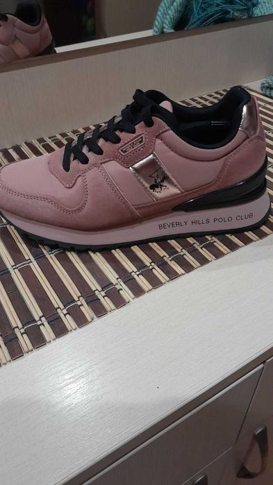 продам кроссовки женские Polo club Beverly Hills