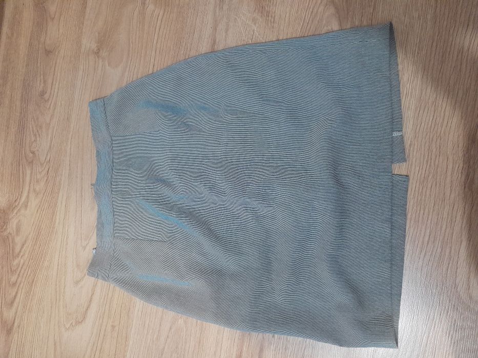 Szarą spódniczka do kolan damska S | wysyłka w 24h od zakupu