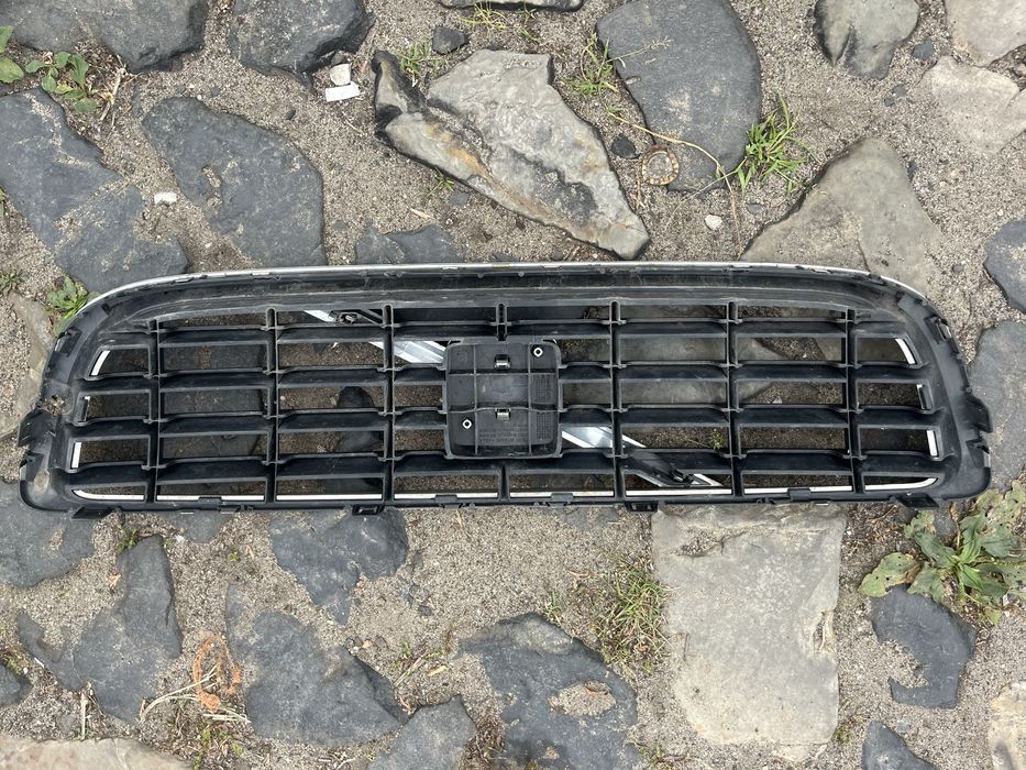 Volvo S40 V50 C30 - atrapa grill - lift