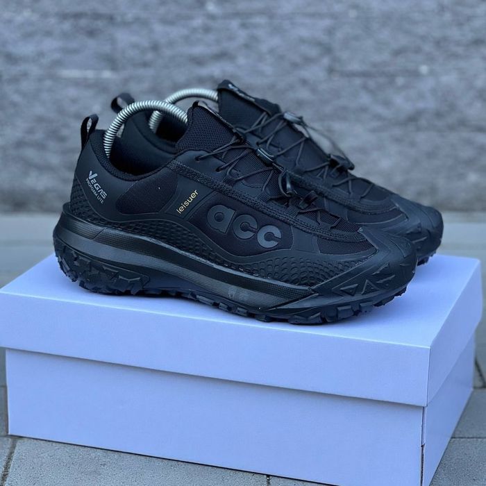 Термо кросівки ACG

• Розміри: 41(26 см), 42(26,5 см), 43(27,5 см), 44