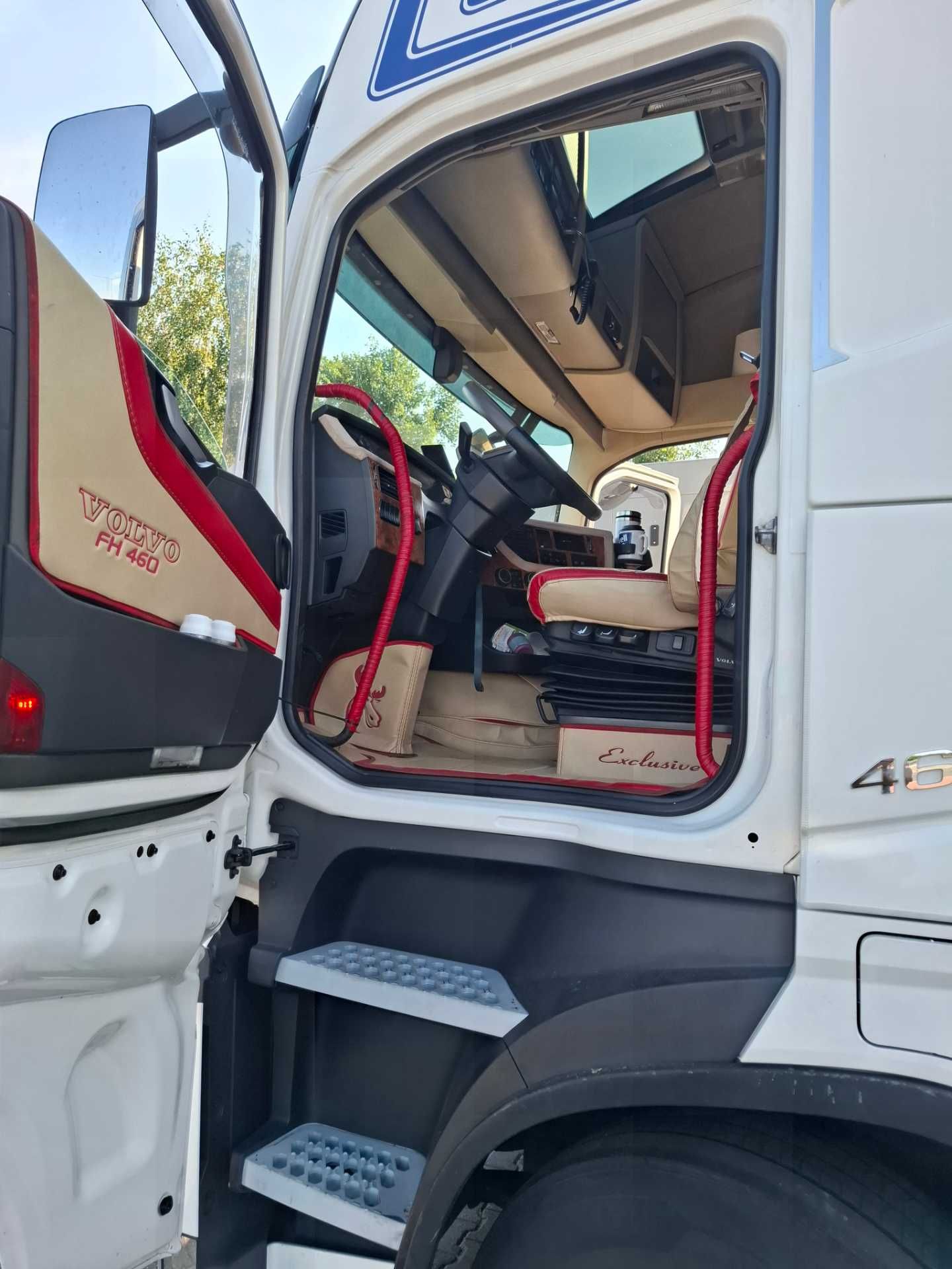 Chcesz  mieć to volvo,  to śpiesz się bo mogą cię wyprzedzić.
