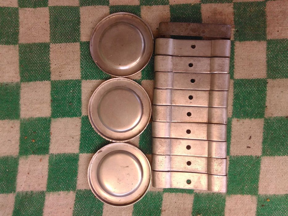 Крышки и зажимы с нержавейки.