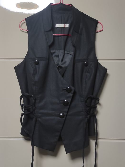 Жилет чорний жіночий