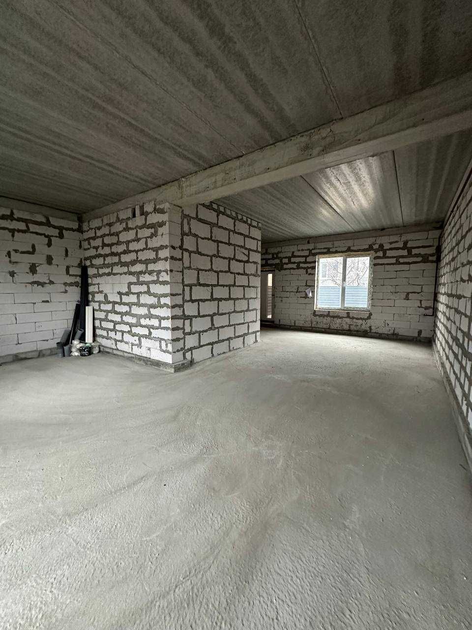 Продаж таунхаусу, Лєтра.