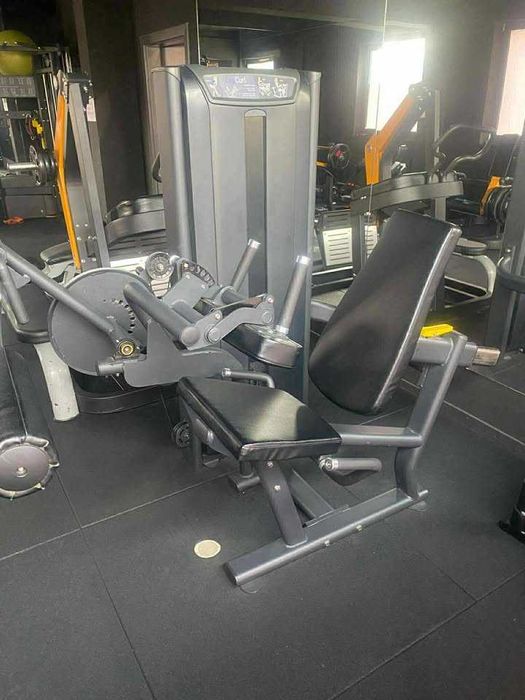 Na sprzedaż: Maszyna do ćwiczeń – Seated Leg Curl