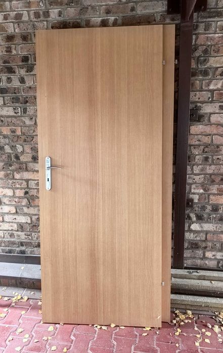 DRZWI wewnętrzne 80 cm prawe z klamką jasny dąb , skrzydło drzwiowe