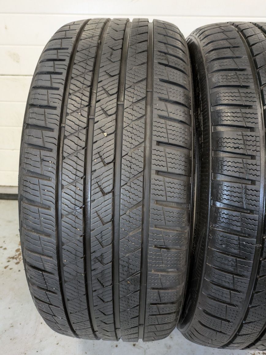 235/45R19 Vredestein Quatrac Pro para opon całorocznych