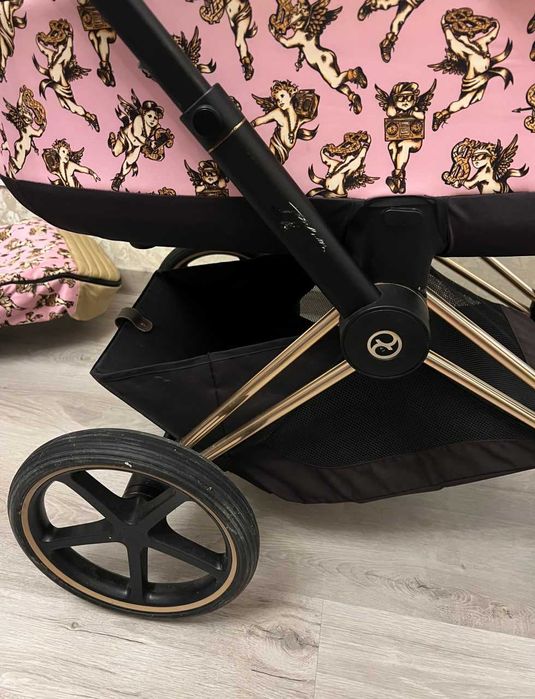Продам стильну коляску Cybex Priam by Jeremy Scott 2 в 1