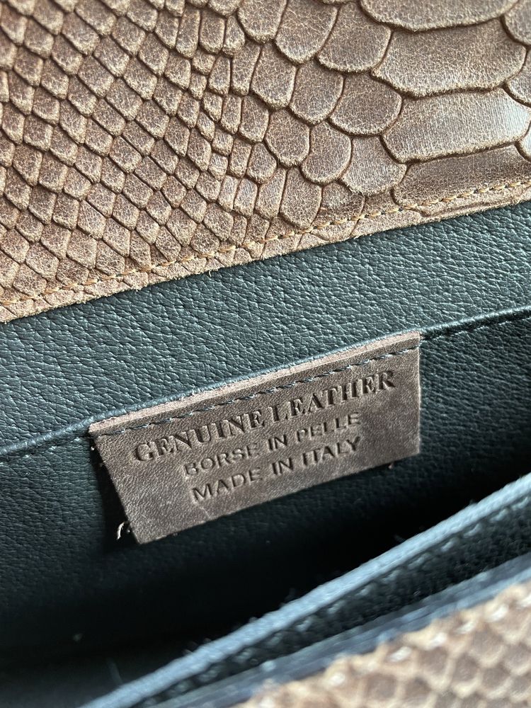 Carteina castanha Genuine Leather
