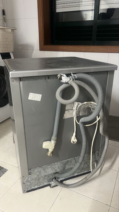 Máquina lava loiça para peças