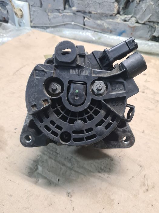 Генератор 9646321880 Peugeot 307 206 407 807 Citroen C4 C3 C2 Berlingo
