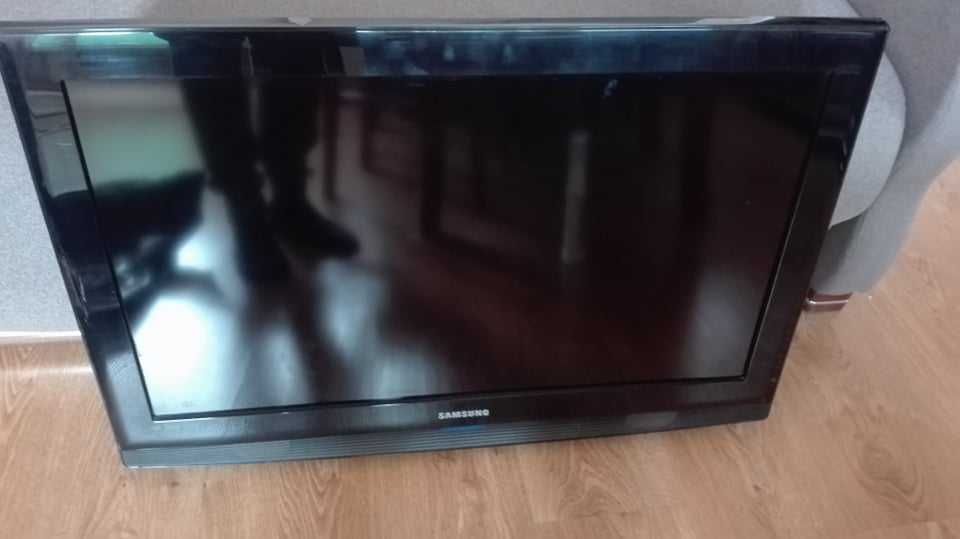 Telewizor samsung LE32B350 32”