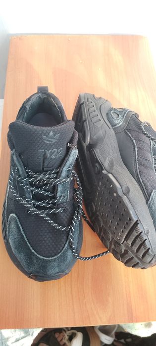 Кросівки 37 розмір